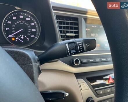 Чорний Хендай Елантра, об'ємом двигуна 2 л та пробігом 98 тис. км за 13990 $, фото 21 на Automoto.ua