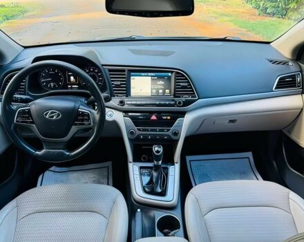 Чорний Хендай Елантра, об'ємом двигуна 2 л та пробігом 54 тис. км за 8100 $, фото 9 на Automoto.ua