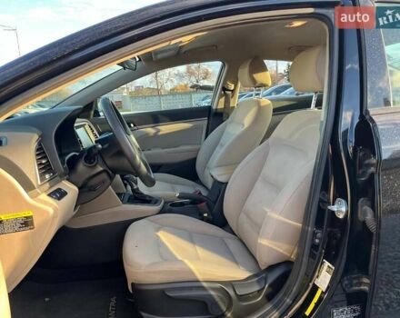 Чорний Хендай Елантра, об'ємом двигуна 2 л та пробігом 98 тис. км за 13990 $, фото 7 на Automoto.ua