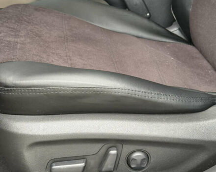 Черный Хендай Элантра, объемом двигателя 2 л и пробегом 160 тыс. км за 10900 $, фото 15 на Automoto.ua