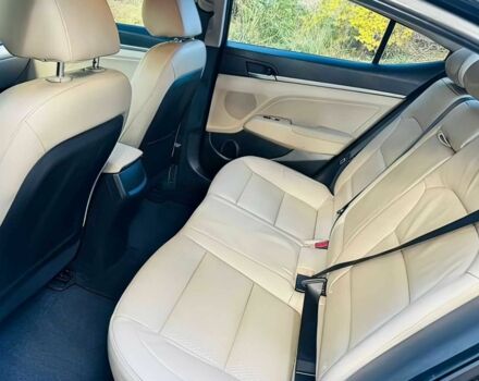 Чорний Хендай Елантра, об'ємом двигуна 2 л та пробігом 54 тис. км за 8100 $, фото 12 на Automoto.ua