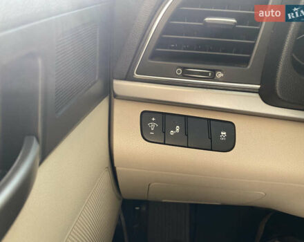 Черный Хендай Элантра, объемом двигателя 2 л и пробегом 56 тыс. км за 14000 $, фото 34 на Automoto.ua