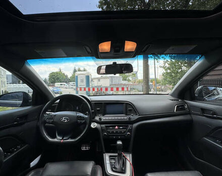 Черный Хендай Элантра, объемом двигателя 1.59 л и пробегом 120 тыс. км за 13000 $, фото 16 на Automoto.ua