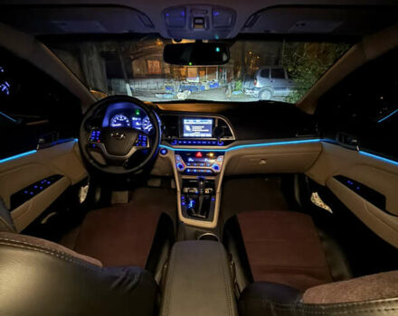 Черный Хендай Элантра, объемом двигателя 2 л и пробегом 160 тыс. км за 10900 $, фото 21 на Automoto.ua