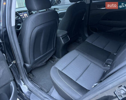 Черный Хендай Элантра, объемом двигателя 2 л и пробегом 125 тыс. км за 9300 $, фото 15 на Automoto.ua