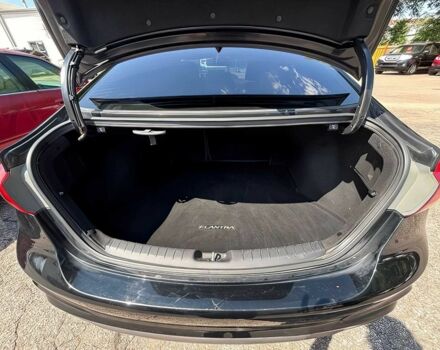 Черный Хендай Элантра, объемом двигателя 1.6 л и пробегом 32 тыс. км за 14000 $, фото 12 на Automoto.ua