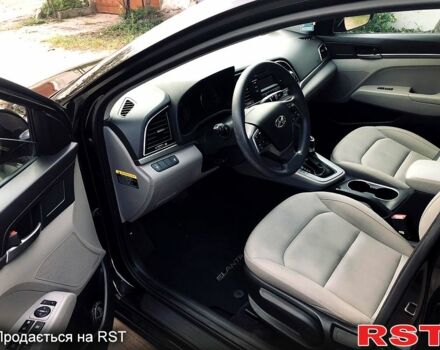 Черный Хендай Элантра, объемом двигателя 2 л и пробегом 120 тыс. км за 9900 $, фото 6 на Automoto.ua