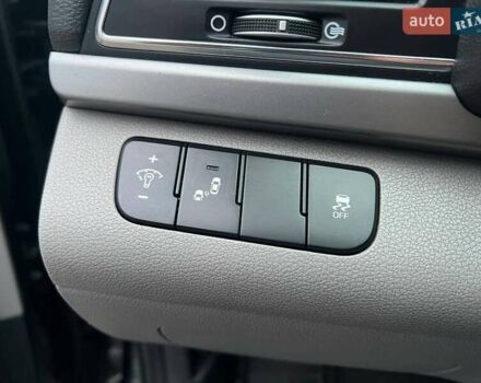 Черный Хендай Элантра, объемом двигателя 2 л и пробегом 138 тыс. км за 11990 $, фото 16 на Automoto.ua