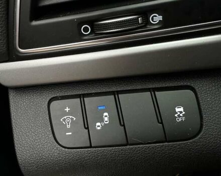 Черный Хендай Элантра, объемом двигателя 2 л и пробегом 107 тыс. км за 13200 $, фото 12 на Automoto.ua