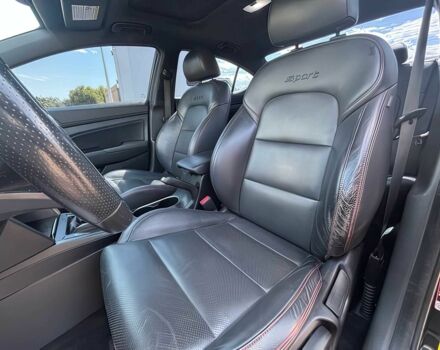 Черный Хендай Элантра, объемом двигателя 1.6 л и пробегом 32 тыс. км за 14000 $, фото 8 на Automoto.ua