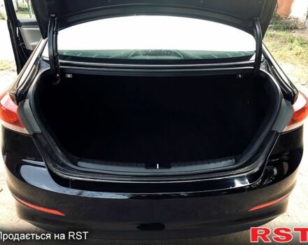 Черный Хендай Элантра, объемом двигателя 2 л и пробегом 120 тыс. км за 9900 $, фото 12 на Automoto.ua