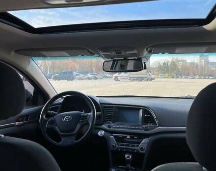Черный Хендай Элантра, объемом двигателя 2 л и пробегом 85 тыс. км за 13600 $, фото 3 на Automoto.ua