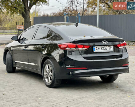 Черный Хендай Элантра, объемом двигателя 2 л и пробегом 125 тыс. км за 9300 $, фото 3 на Automoto.ua