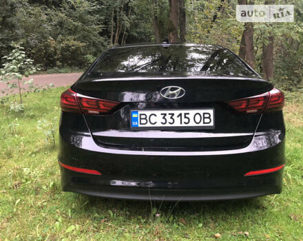 Черный Хендай Элантра, объемом двигателя 2 л и пробегом 120 тыс. км за 13700 $, фото 4 на Automoto.ua