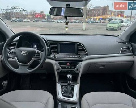 Черный Хендай Элантра, объемом двигателя 2 л и пробегом 138 тыс. км за 10990 $, фото 12 на Automoto.ua