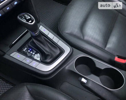 Черный Хендай Элантра, объемом двигателя 2 л и пробегом 120 тыс. км за 13700 $, фото 17 на Automoto.ua