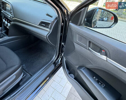 Чорний Хендай Елантра, об'ємом двигуна 2 л та пробігом 89 тис. км за 14500 $, фото 14 на Automoto.ua