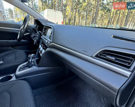 Чорний Хендай Елантра, об'ємом двигуна 2 л та пробігом 89 тис. км за 14500 $, фото 15 на Automoto.ua