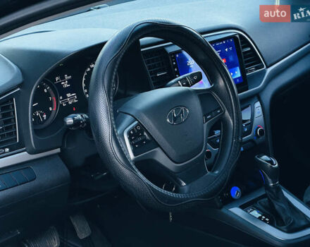 Чорний Хендай Елантра, об'ємом двигуна 1.6 л та пробігом 150 тис. км за 10700 $, фото 32 на Automoto.ua