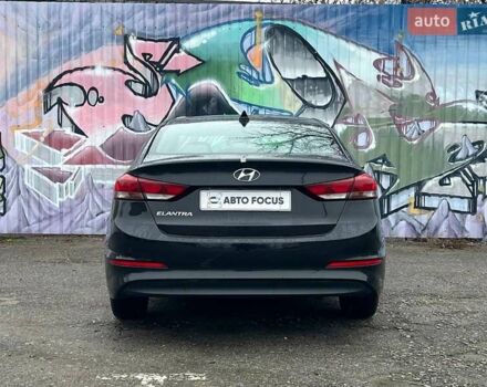 Черный Хендай Элантра, объемом двигателя 2 л и пробегом 138 тыс. км за 11990 $, фото 6 на Automoto.ua