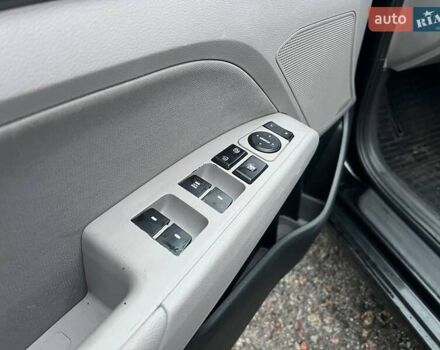 Черный Хендай Элантра, объемом двигателя 2 л и пробегом 138 тыс. км за 11990 $, фото 15 на Automoto.ua