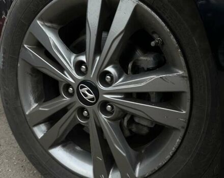 Черный Хендай Элантра, объемом двигателя 2 л и пробегом 107 тыс. км за 13200 $, фото 6 на Automoto.ua