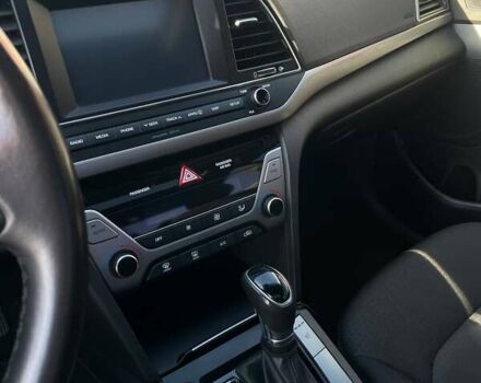 Черный Хендай Элантра, объемом двигателя 2 л и пробегом 85 тыс. км за 13600 $, фото 10 на Automoto.ua