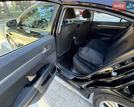 Чорний Хендай Елантра, об'ємом двигуна 2 л та пробігом 89 тис. км за 14500 $, фото 12 на Automoto.ua