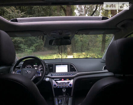 Черный Хендай Элантра, объемом двигателя 2 л и пробегом 120 тыс. км за 13700 $, фото 15 на Automoto.ua