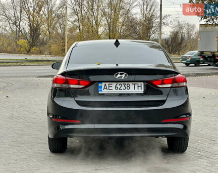 Черный Хендай Элантра, объемом двигателя 2 л и пробегом 125 тыс. км за 9300 $, фото 5 на Automoto.ua