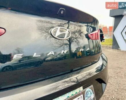 Чорний Хендай Елантра, об'ємом двигуна 2 л та пробігом 166 тис. км за 14300 $, фото 29 на Automoto.ua