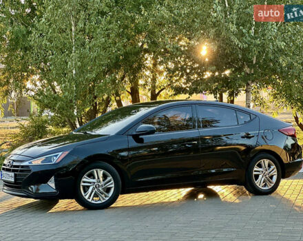 Черный Хендай Элантра, объемом двигателя 2 л и пробегом 46 тыс. км за 14800 $, фото 5 на Automoto.ua