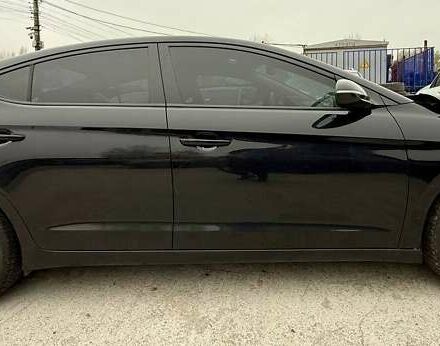 Черный Хендай Элантра, объемом двигателя 2 л и пробегом 90 тыс. км за 9000 $, фото 11 на Automoto.ua