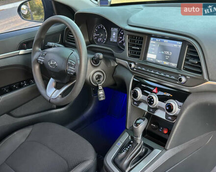 Черный Хендай Элантра, объемом двигателя 2 л и пробегом 46 тыс. км за 14800 $, фото 22 на Automoto.ua