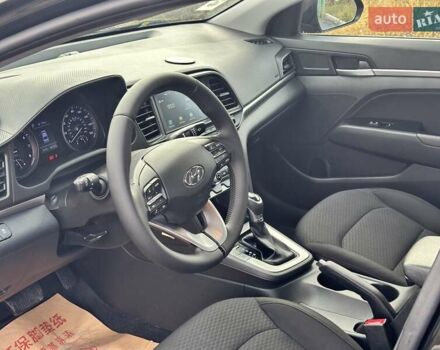 Черный Хендай Элантра, объемом двигателя 2 л и пробегом 75 тыс. км за 14200 $, фото 9 на Automoto.ua