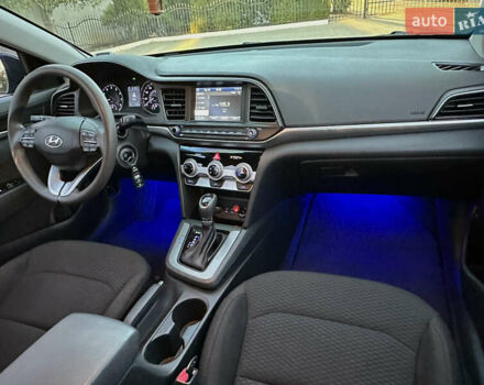 Черный Хендай Элантра, объемом двигателя 2 л и пробегом 46 тыс. км за 14800 $, фото 23 на Automoto.ua