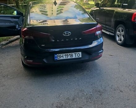 Чорний Хендай Елантра, об'ємом двигуна 2 л та пробігом 210 тис. км за 10500 $, фото 7 на Automoto.ua