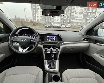 Черный Хендай Элантра, объемом двигателя 2 л и пробегом 94 тыс. км за 13200 $, фото 8 на Automoto.ua