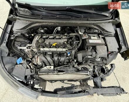 Черный Хендай Элантра, объемом двигателя 2 л и пробегом 90 тыс. км за 8500 $, фото 16 на Automoto.ua