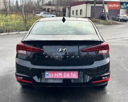 Черный Хендай Элантра, объемом двигателя 2 л и пробегом 75 тыс. км за 14200 $, фото 4 на Automoto.ua