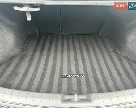 Черный Хендай Элантра, объемом двигателя 2 л и пробегом 75 тыс. км за 14200 $, фото 14 на Automoto.ua