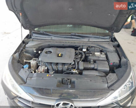 Черный Хендай Элантра, объемом двигателя 2 л и пробегом 85 тыс. км за 2800 $, фото 9 на Automoto.ua