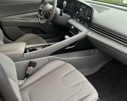 Чорний Хендай Елантра, об'ємом двигуна 2 л та пробігом 130 тис. км за 16500 $, фото 6 на Automoto.ua