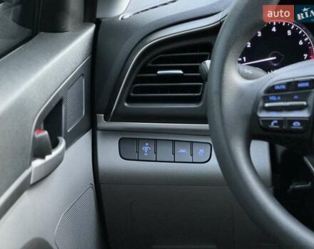 Черный Хендай Элантра, объемом двигателя 2 л и пробегом 54 тыс. км за 14700 $, фото 17 на Automoto.ua