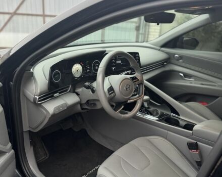 Чорний Хендай Елантра, об'ємом двигуна 2 л та пробігом 130 тис. км за 16500 $, фото 2 на Automoto.ua