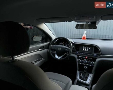 Черный Хендай Элантра, объемом двигателя 2 л и пробегом 54 тыс. км за 14700 $, фото 15 на Automoto.ua