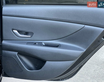 Чорний Хендай Елантра, об'ємом двигуна 2 л та пробігом 90 тис. км за 17500 $, фото 49 на Automoto.ua