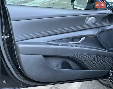 Чорний Хендай Елантра, об'ємом двигуна 2 л та пробігом 90 тис. км за 17500 $, фото 30 на Automoto.ua