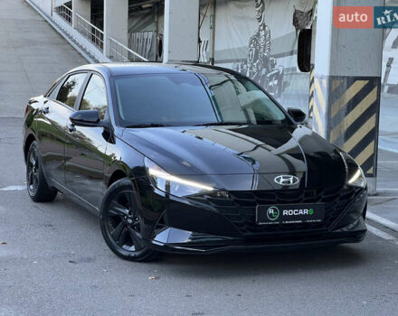 Чорний Хендай Елантра, об'ємом двигуна 2 л та пробігом 90 тис. км за 17500 $, фото 3 на Automoto.ua