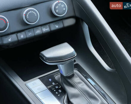 Чорний Хендай Елантра, об'ємом двигуна 2 л та пробігом 90 тис. км за 17500 $, фото 41 на Automoto.ua